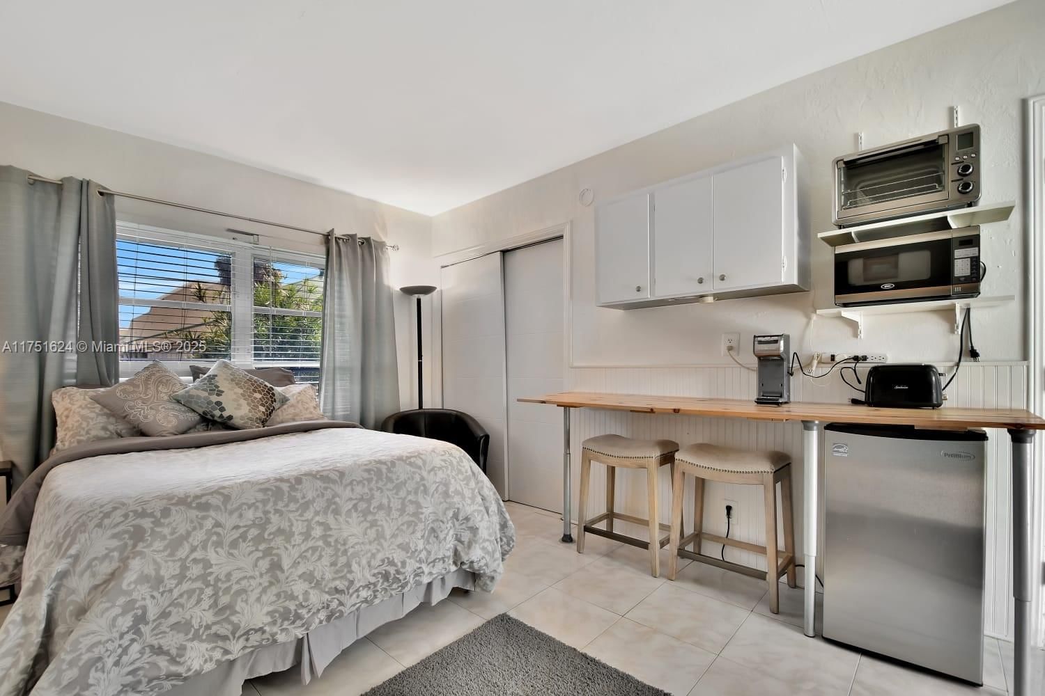 Real estate property located at 250 Park St #1-6, Broward, Dania Beach, FL