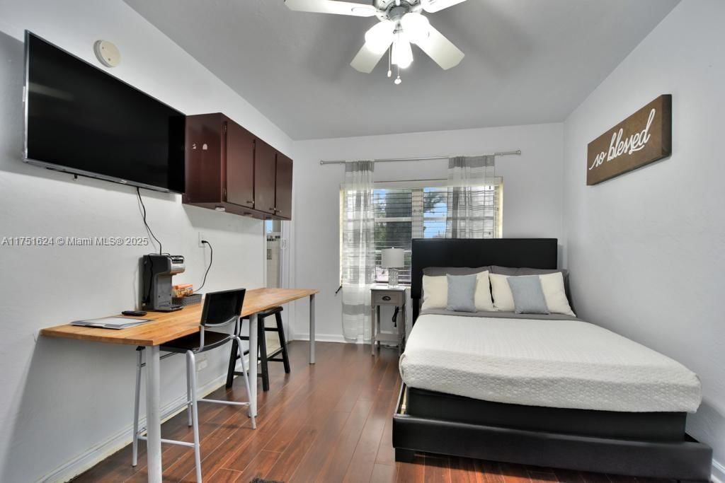 Real estate property located at 250 Park St #1-6, Broward, Dania Beach, FL