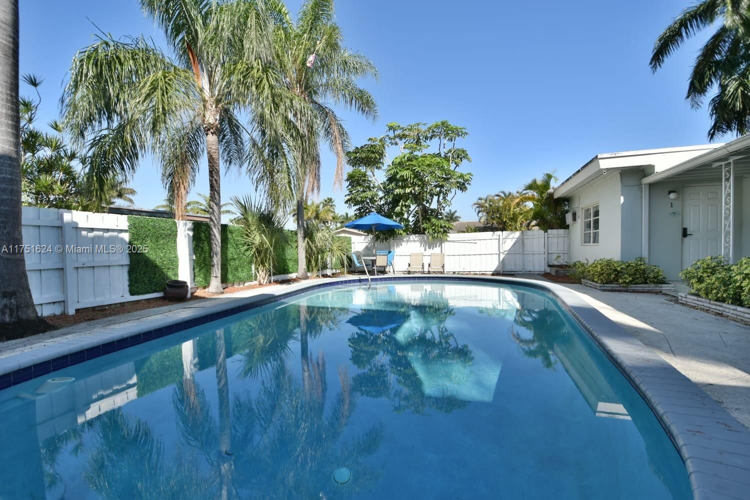 Real estate property located at 250 Park St #1-6, Broward, Dania Beach, FL