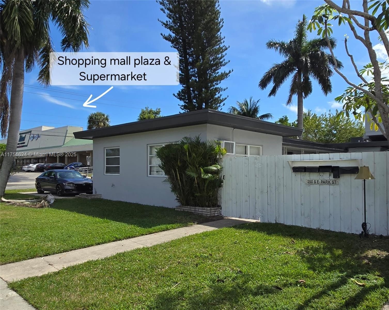 Real estate property located at 250 Park St #1-6, Broward, Dania Beach, FL