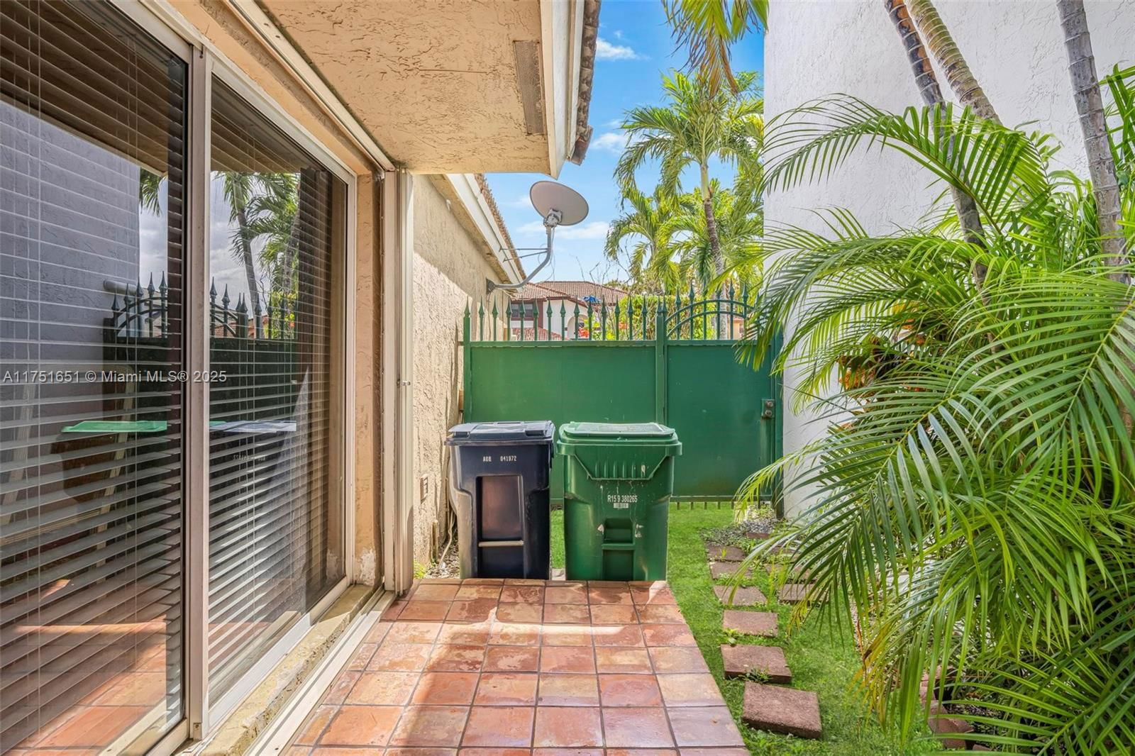 Real estate property located at 13241 10th St, Miami-dade, Shoma Homes At Tamiami Ii, Miami, FL