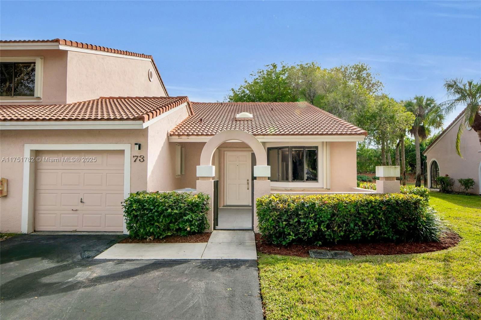 Real estate property located at 16624 Greens Edge Cir #73, Broward, BONAVENTURE, Weston, FL