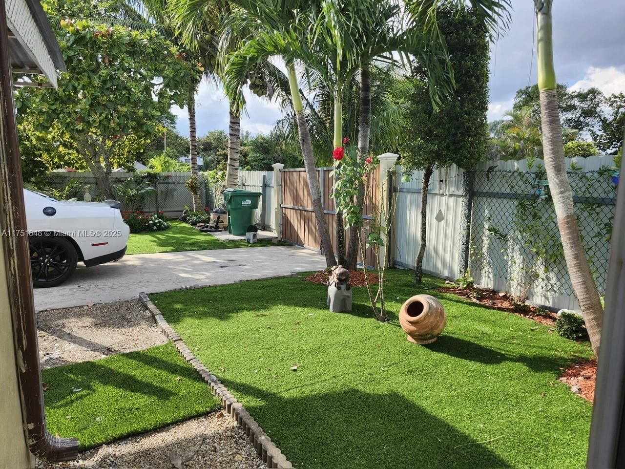 Real estate property located at 16450 20th Ave, Miami-dade, Bunche Park, Miami Gardens, FL