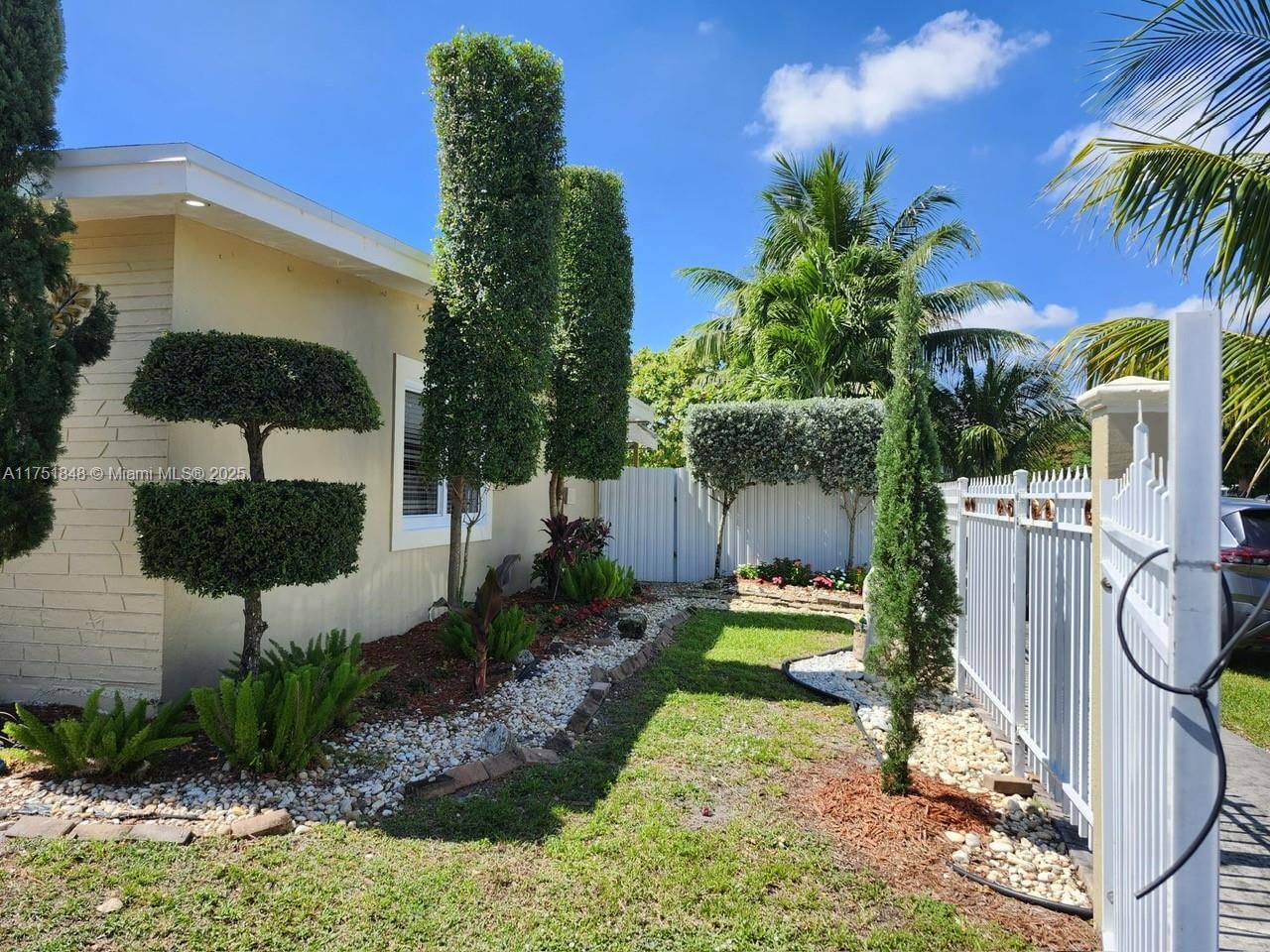 Real estate property located at 16450 20th Ave, Miami-dade, Bunche Park, Miami Gardens, FL