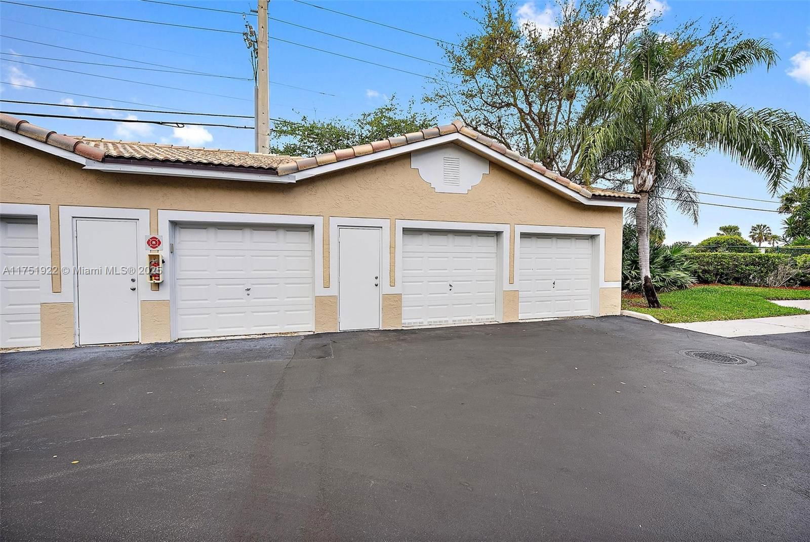 Real estate property located at 236 Village Blvd #1304, Palm Beach, Lighthouse Cove At Teques, Tequesta, FL
