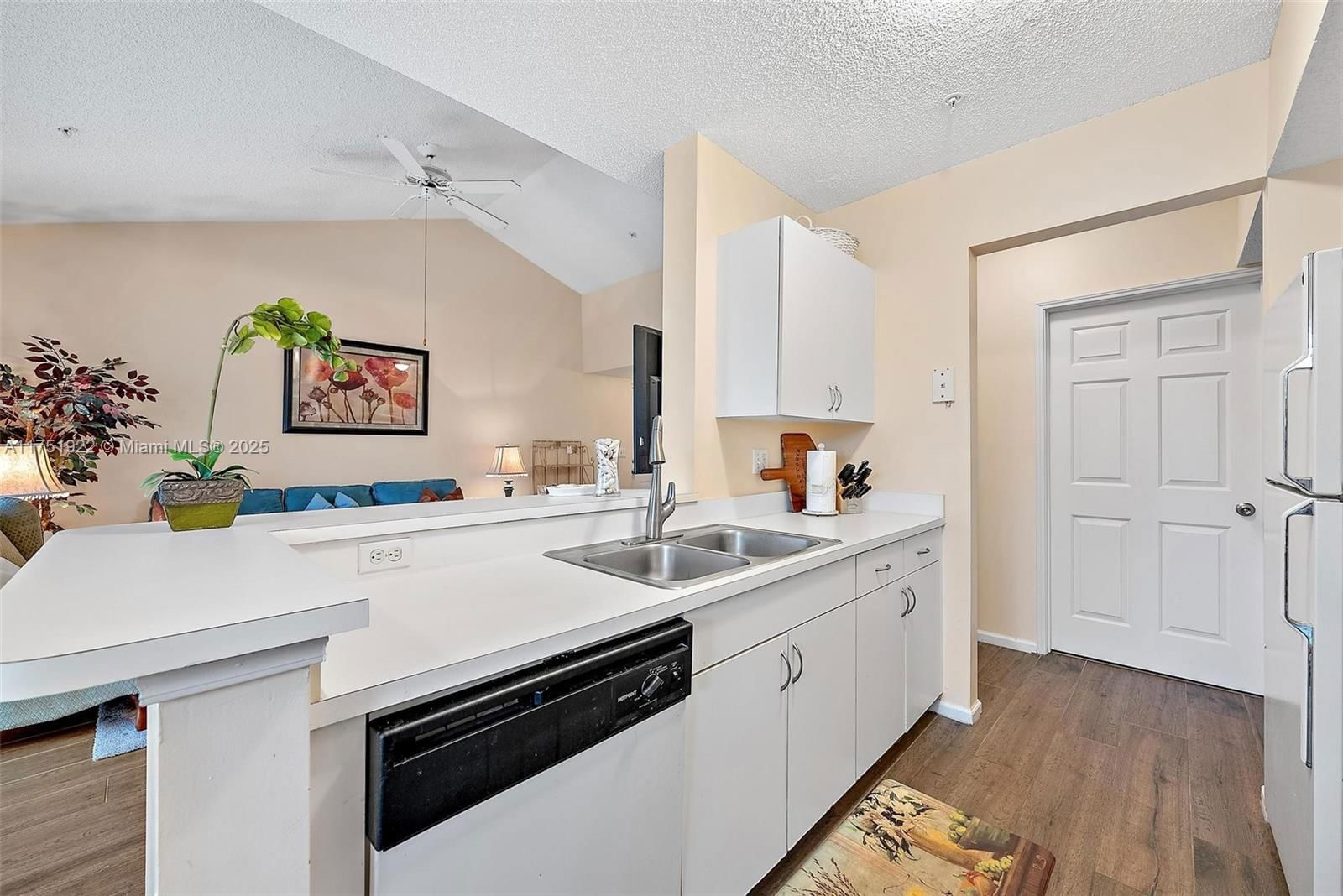 Real estate property located at 236 Village Blvd #1304, Palm Beach, Lighthouse Cove At Teques, Tequesta, FL