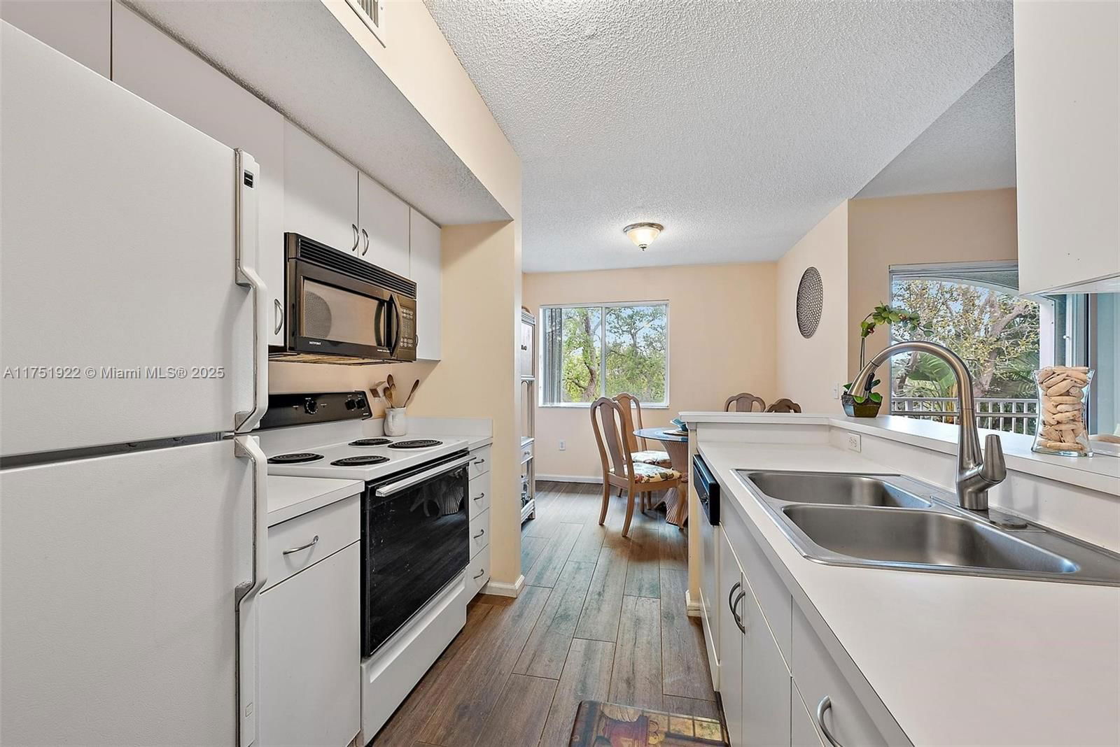 Real estate property located at 236 Village Blvd #1304, Palm Beach, Lighthouse Cove At Teques, Tequesta, FL