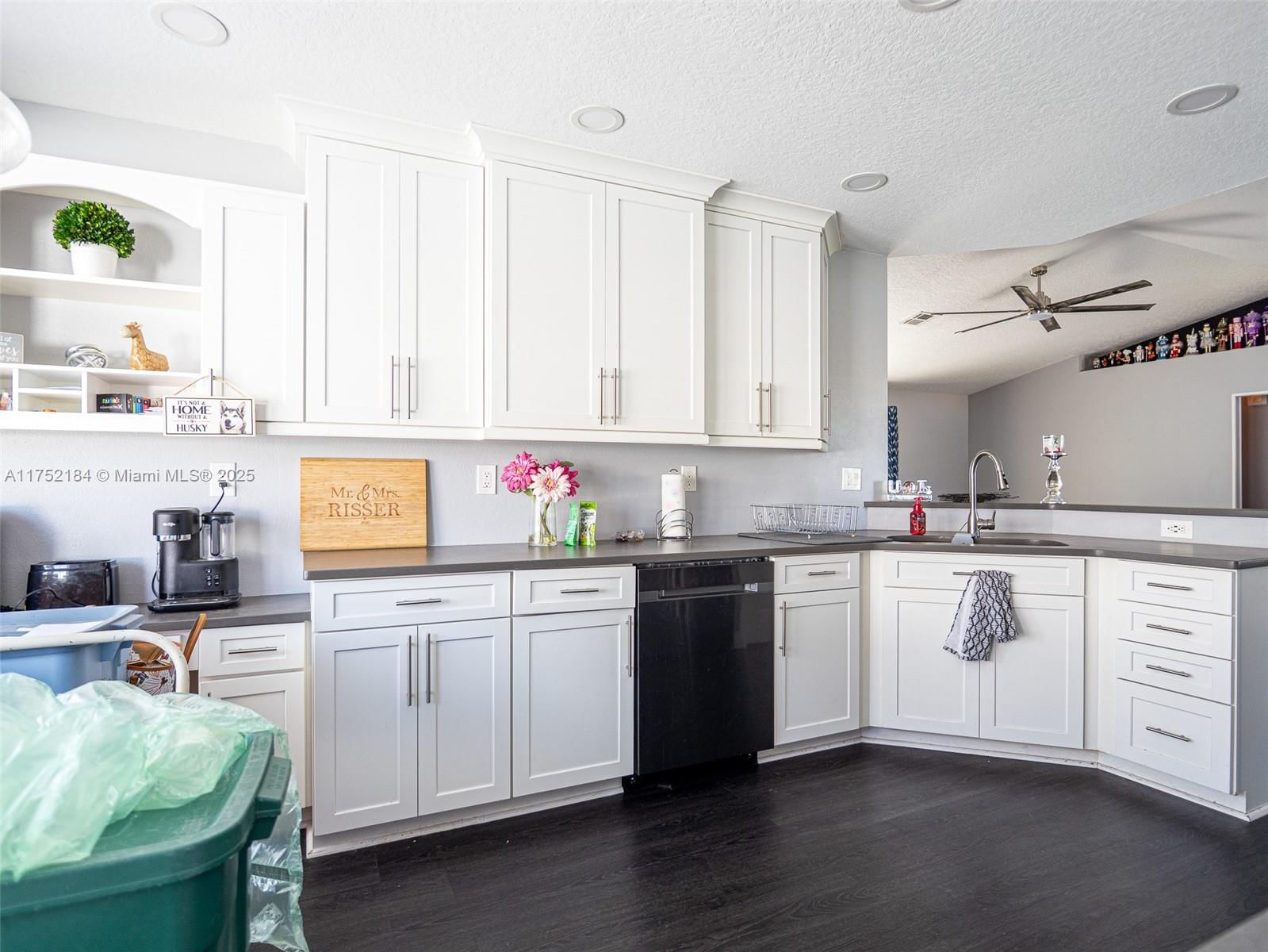 Real estate property located at 9146 DUFFER CT, Pasco, Fairway Oaks Unit One-b, Hudson, FL