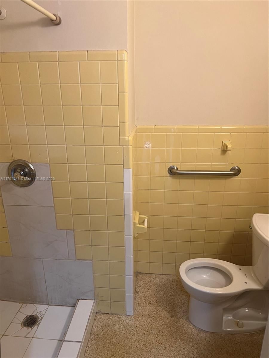 Real estate property located at 8340 44th St, Miami-dade, Mc Keever Terr No 3, Miami, FL