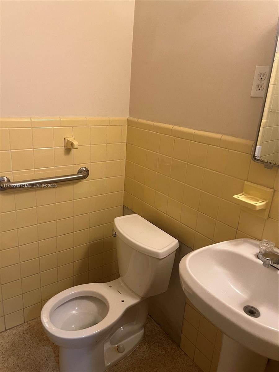 Real estate property located at 8340 44th St, Miami-dade, Mc Keever Terr No 3, Miami, FL