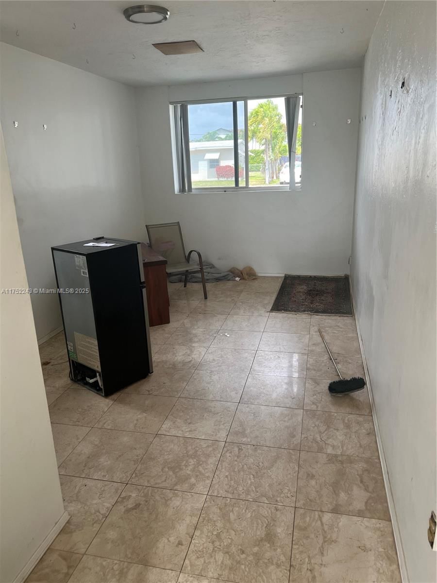 Real estate property located at 8340 44th St, Miami-dade, Mc Keever Terr No 3, Miami, FL