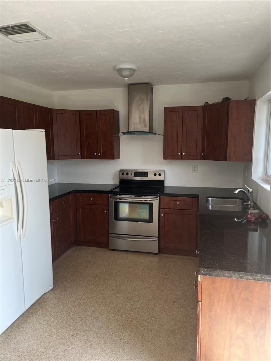 Real estate property located at 8340 44th St, Miami-dade, Mc Keever Terr No 3, Miami, FL