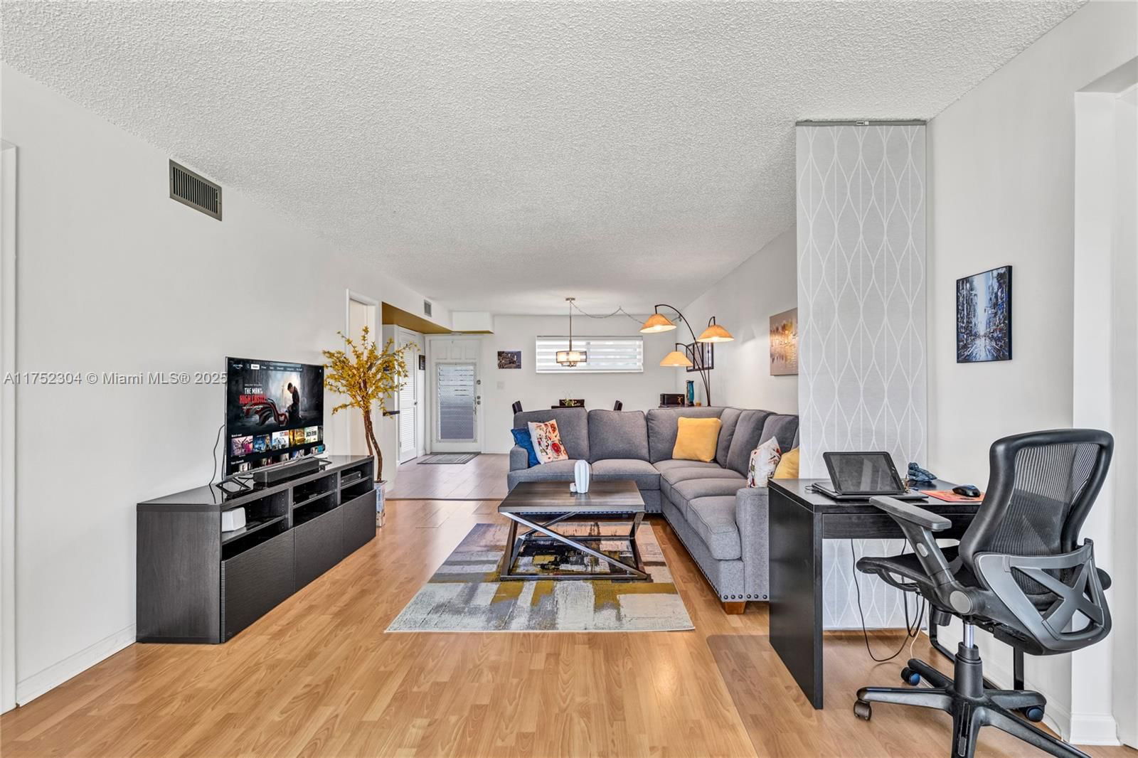 Real estate property located at 411 Hollybrook Dr #205, Broward, Hollybrook Golf, Pembroke Pines, FL