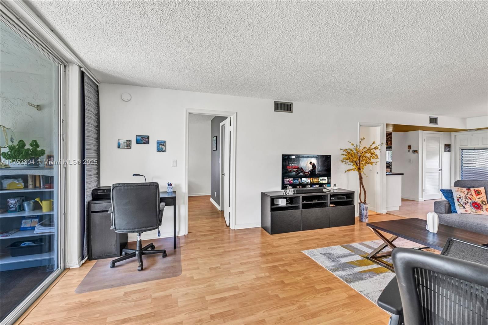 Real estate property located at 411 Hollybrook Dr #205, Broward, Hollybrook Golf, Pembroke Pines, FL