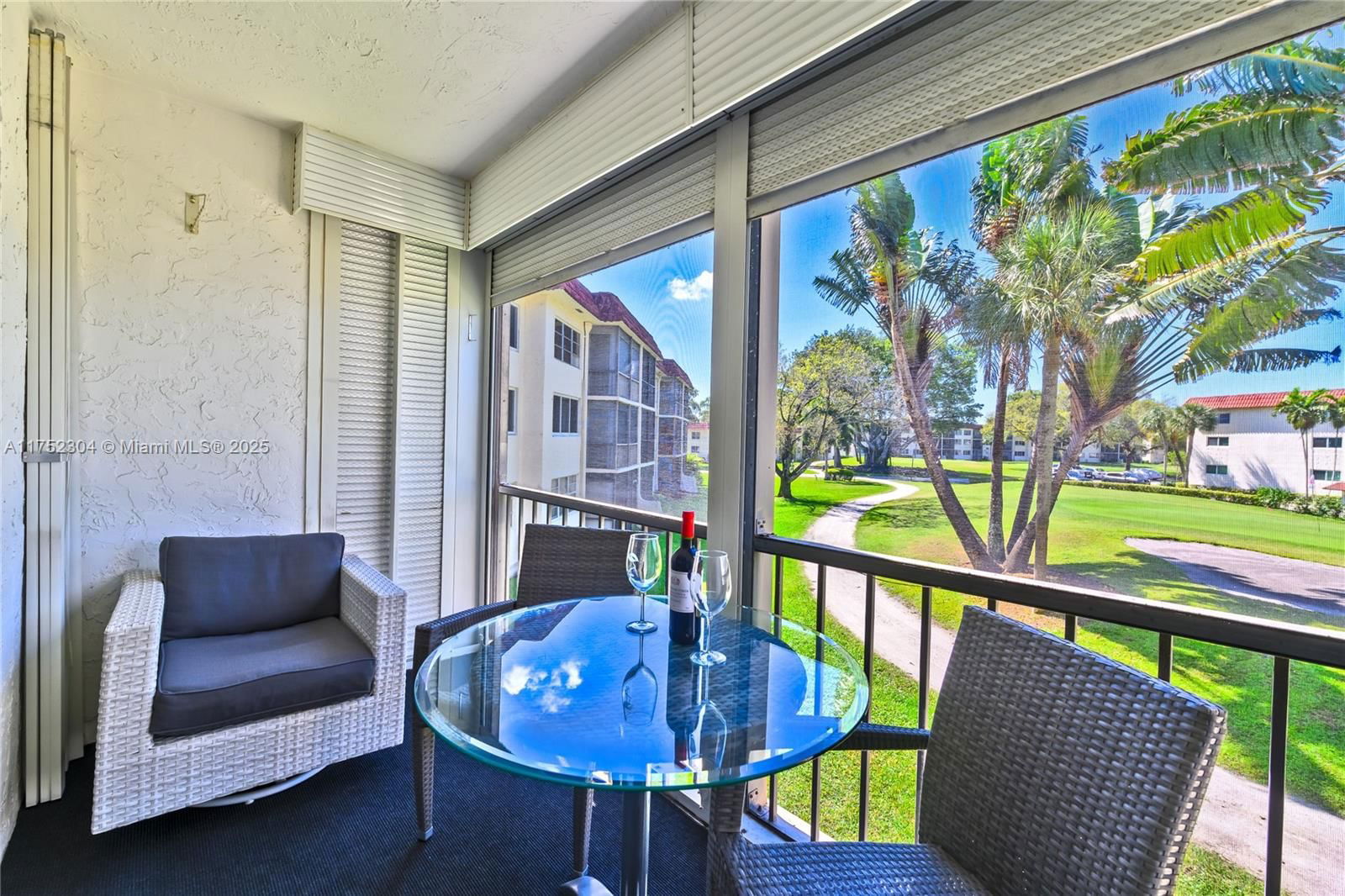 Real estate property located at 411 Hollybrook Dr #205, Broward, Hollybrook Golf, Pembroke Pines, FL