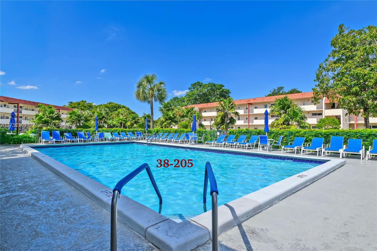 Real estate property located at 411 Hollybrook Dr #205, Broward, Hollybrook Golf, Pembroke Pines, FL