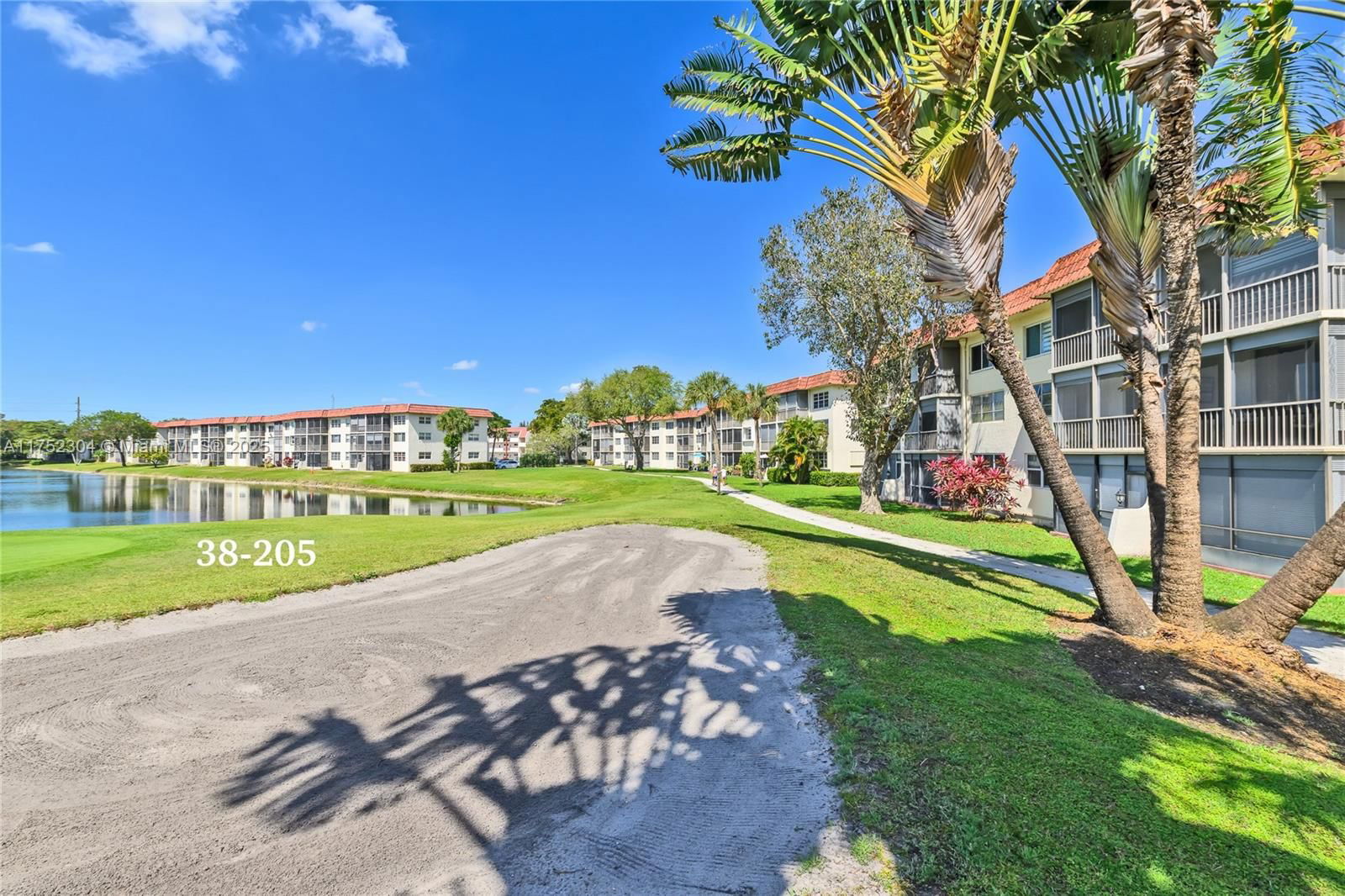 Real estate property located at 411 Hollybrook Dr #205, Broward, Hollybrook Golf, Pembroke Pines, FL
