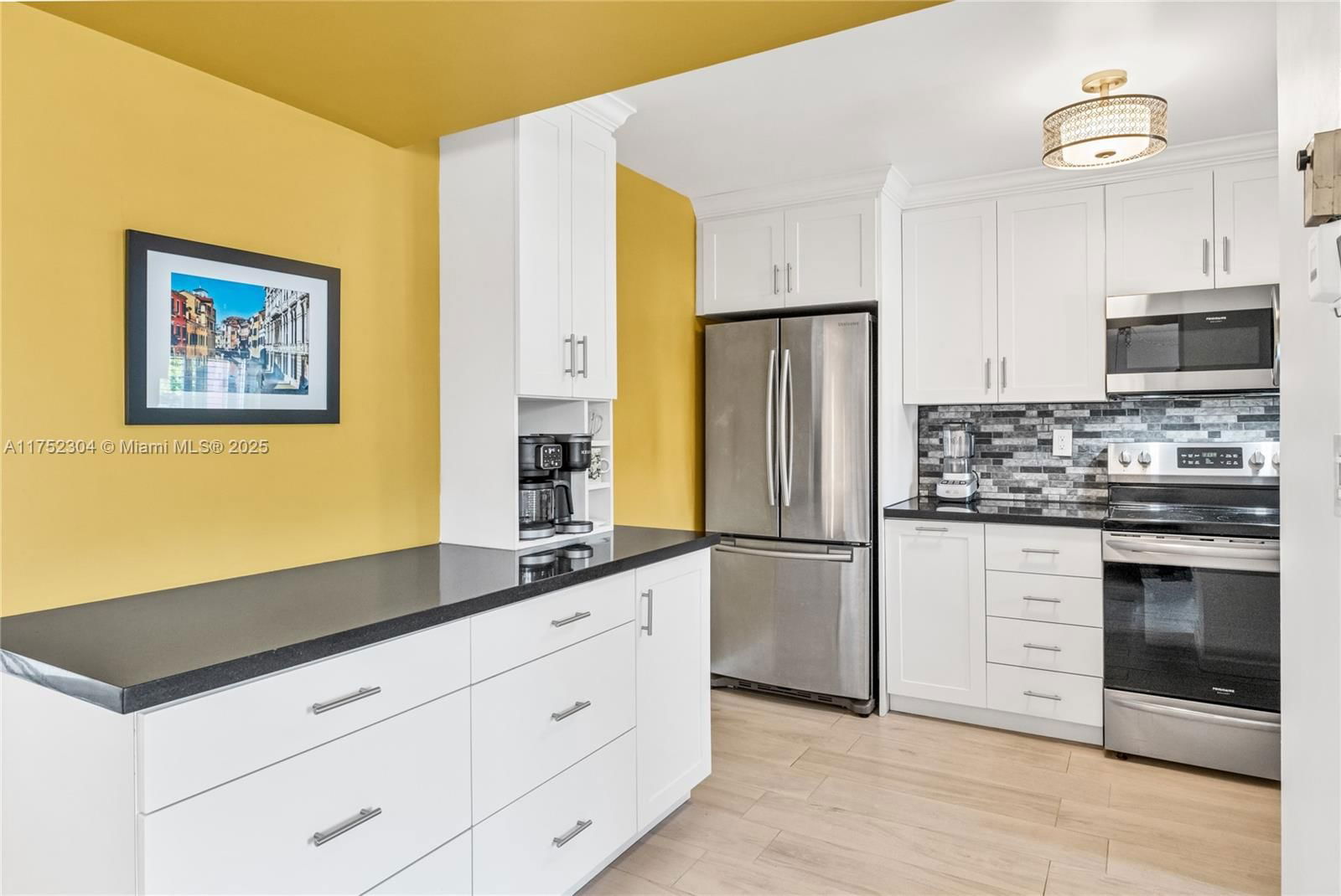 Real estate property located at 411 Hollybrook Dr #205, Broward, Hollybrook Golf, Pembroke Pines, FL