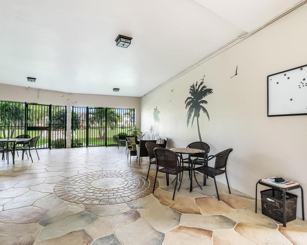 Real estate property located at 3406 49th Ave #503, Broward, Holly Gardens Condo, Lauderdale Lakes, FL