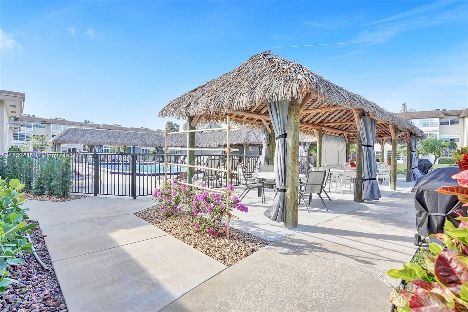 Real estate property located at 3406 49th Ave #503, Broward, Holly Gardens Condo, Lauderdale Lakes, FL