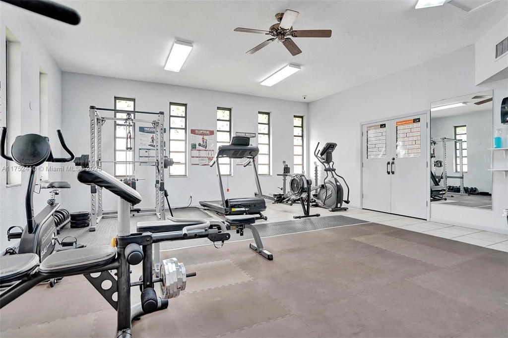 Real estate property located at 3406 49th Ave #503, Broward, Holly Gardens Condo, Lauderdale Lakes, FL