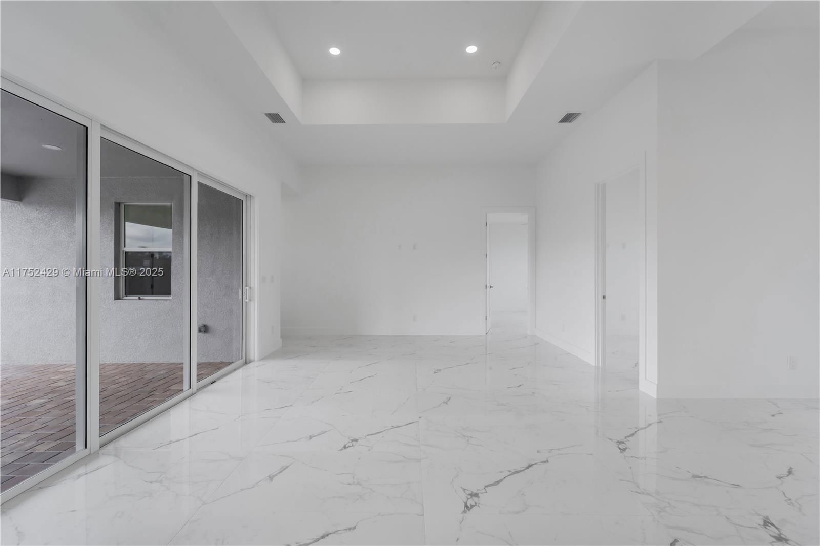 Real estate property located at 2721 41st AVE, Lee, N/s, Cape Coral, FL