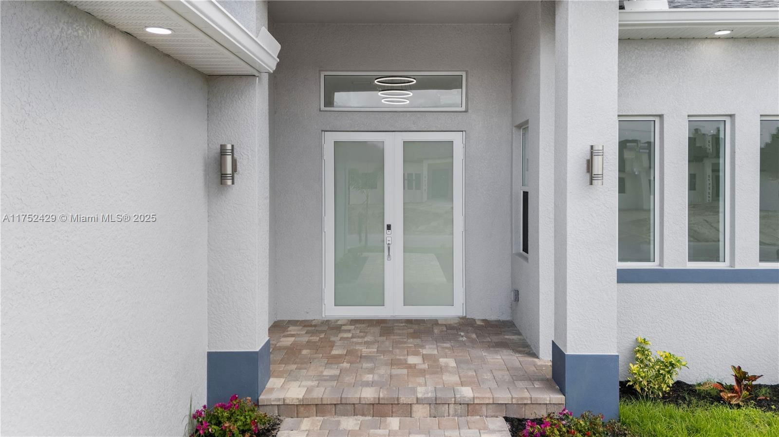 Real estate property located at 2721 41st AVE, Lee, N/s, Cape Coral, FL