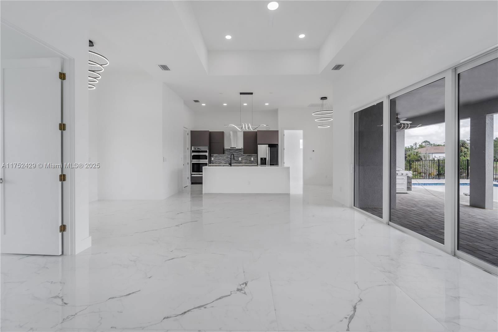 Real estate property located at 2721 41st AVE, Lee, N/s, Cape Coral, FL