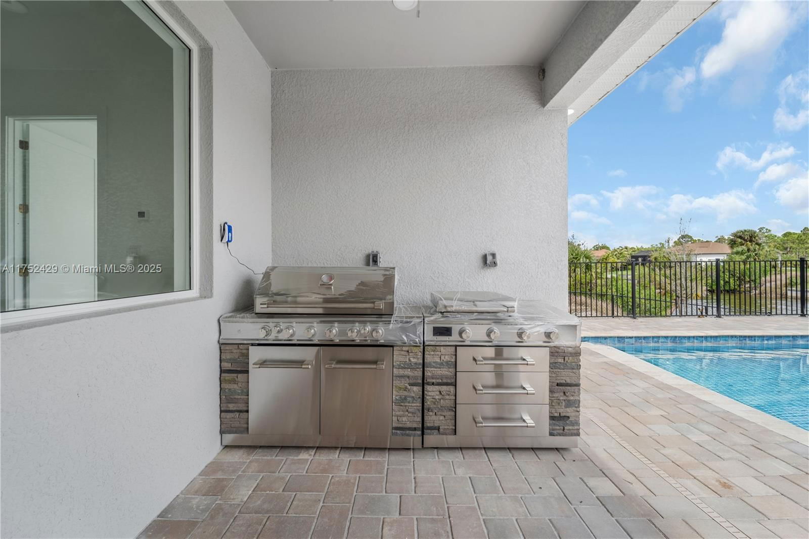 Real estate property located at 2721 41st AVE, Lee, N/s, Cape Coral, FL