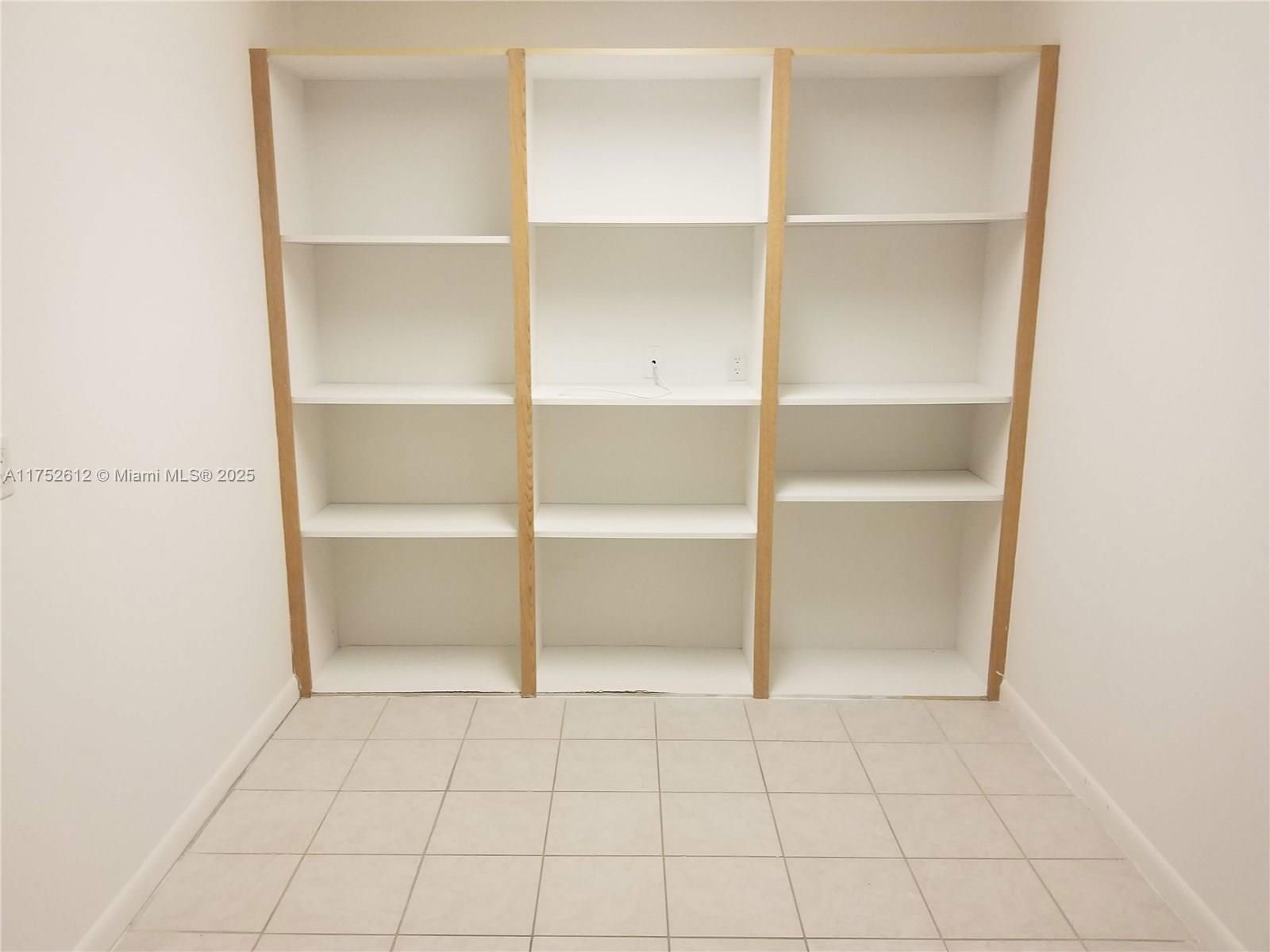 Real estate property located at 2621 Village Blvd #102, Palm Beach, Whitehall Village, West Palm Beach, FL