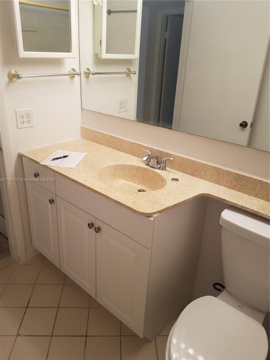 Real estate property located at 2621 Village Blvd #102, Palm Beach, Whitehall Village, West Palm Beach, FL