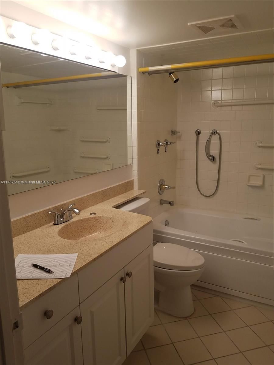 Real estate property located at 2621 Village Blvd #102, Palm Beach, Whitehall Village, West Palm Beach, FL