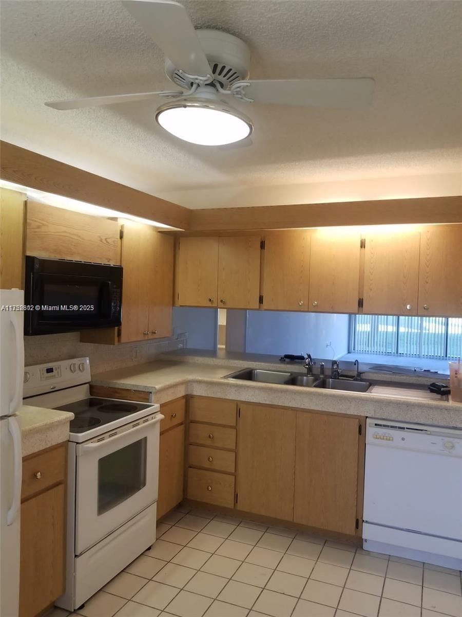 Real estate property located at 2621 Village Blvd #102, Palm Beach, Whitehall Village, West Palm Beach, FL