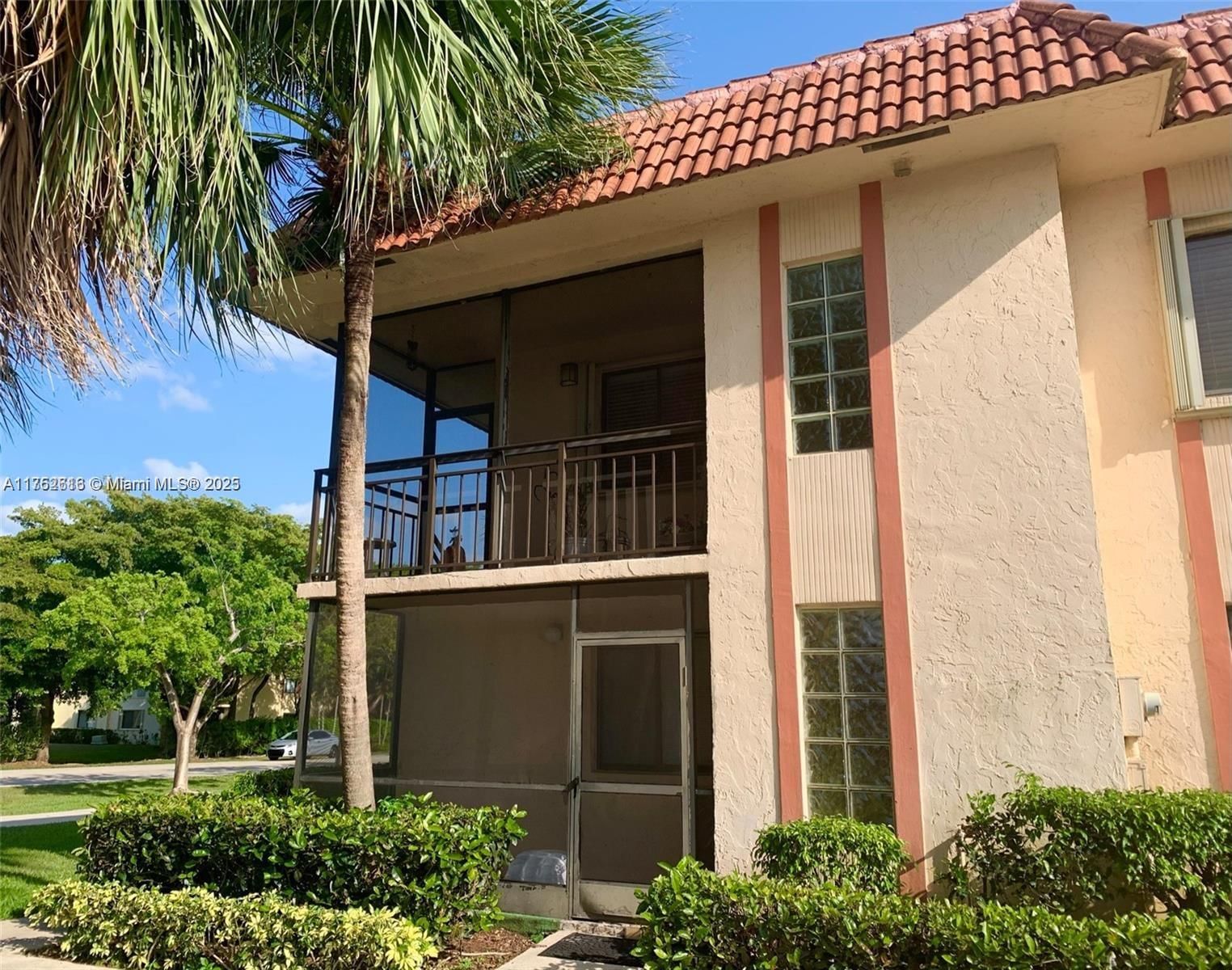 Real estate property located at 399 Lakeview Dr #101, Broward, RACQUET CLUB APTS AT BONA, Weston, FL