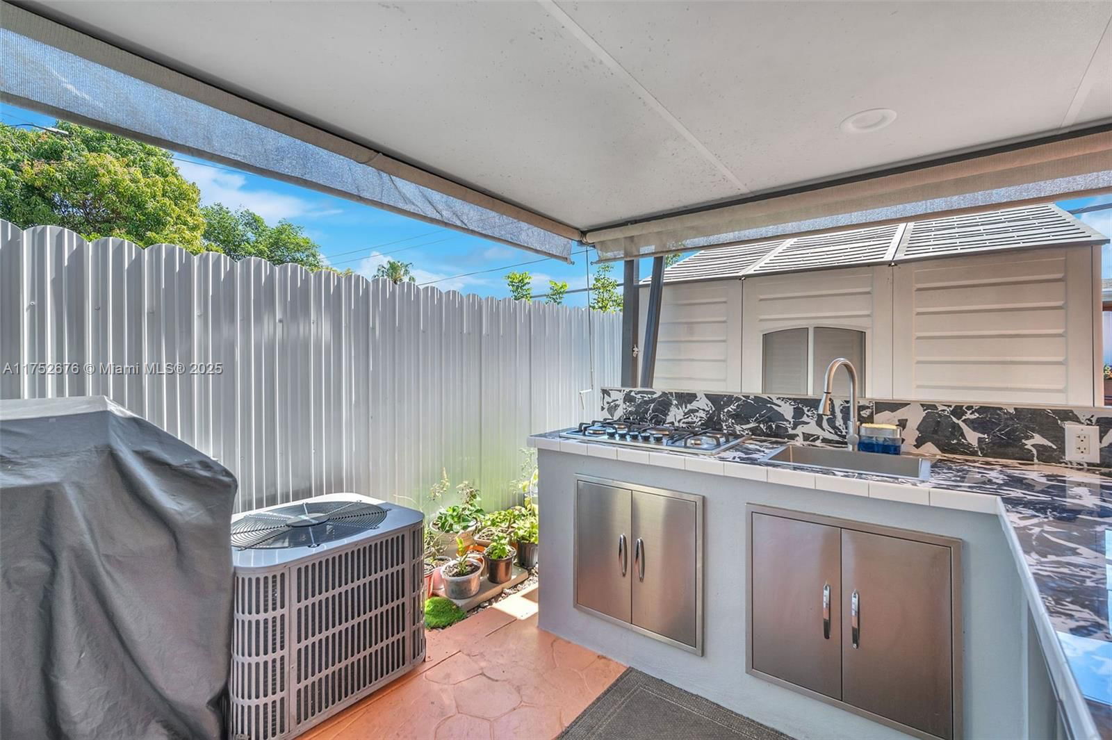 Real estate property located at 7826 Pembroke Rd, Broward, Miramar Sec 22, Miramar, FL