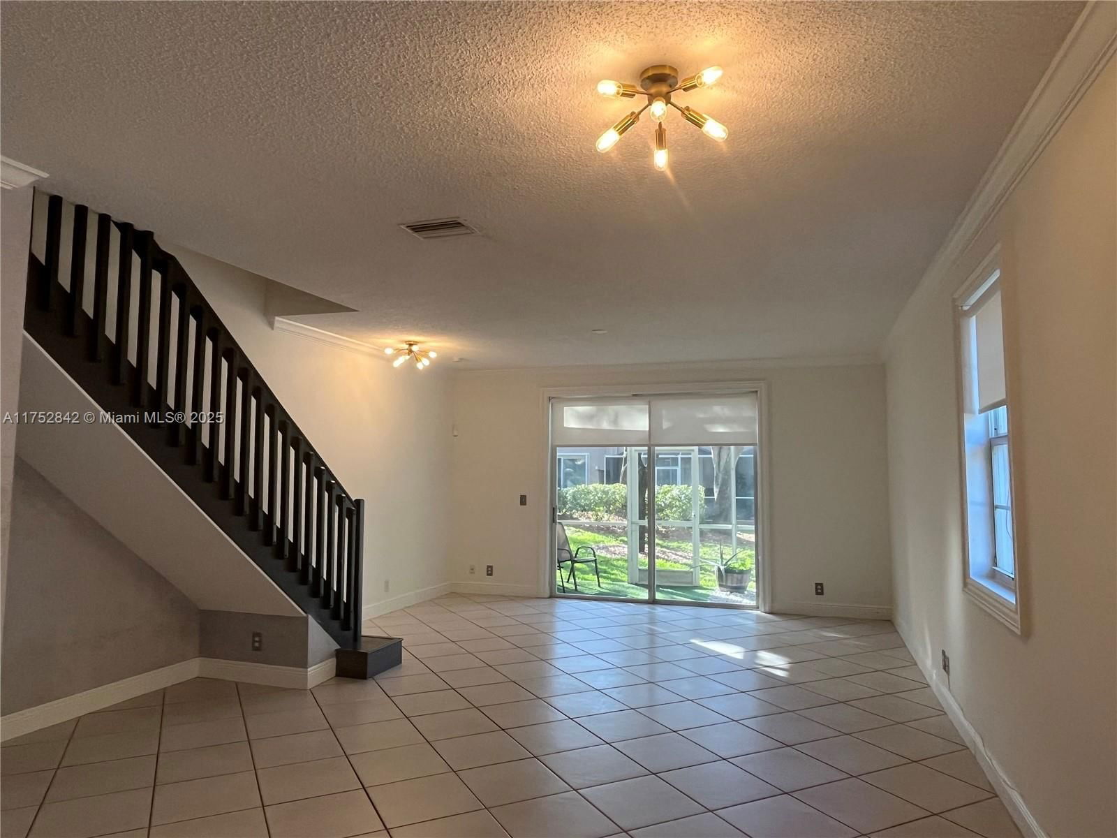 Real estate property located at 2045 Pompeii Ct #2045, Broward, Sectors 3 & 4 Boundary Pl, Weston, FL