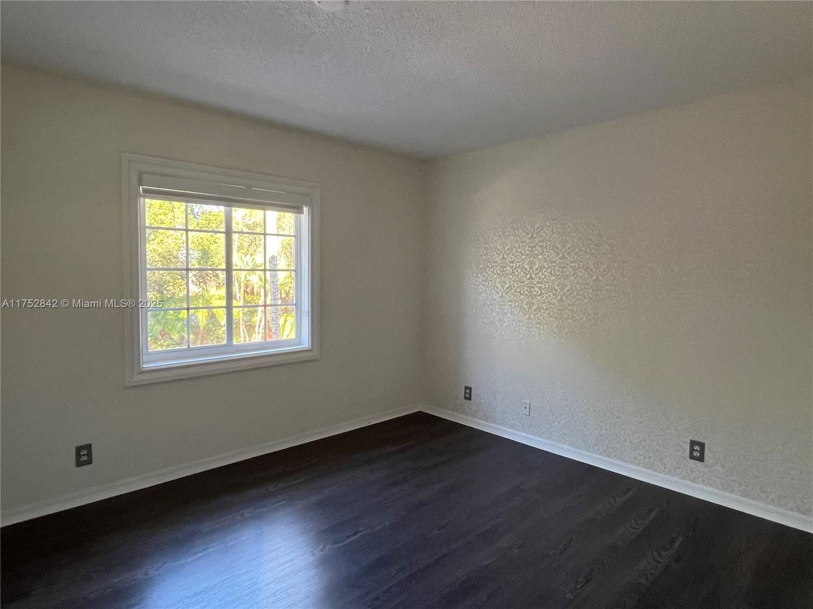 Real estate property located at 2045 Pompeii Ct #2045, Broward, Sectors 3 & 4 Boundary Pl, Weston, FL