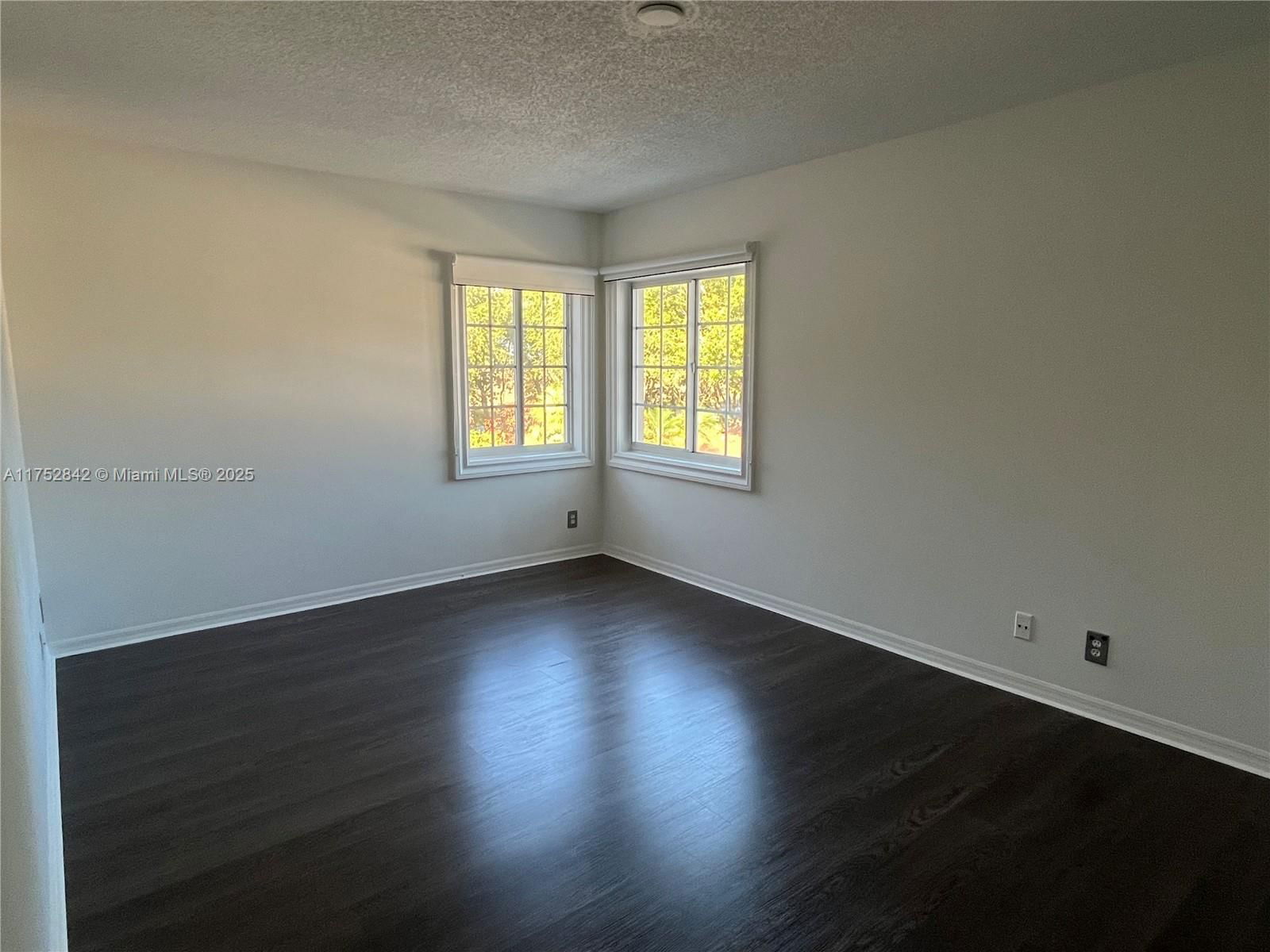 Real estate property located at 2045 Pompeii Ct #2045, Broward, Sectors 3 & 4 Boundary Pl, Weston, FL