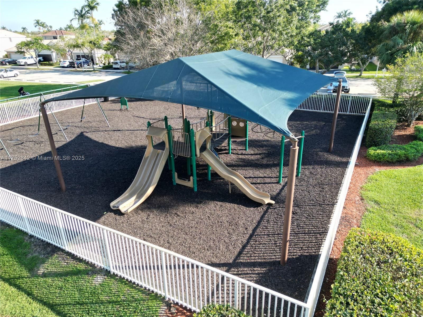 Real estate property located at 2045 Pompeii Ct #2045, Broward, Sectors 3 & 4 Boundary Pl, Weston, FL