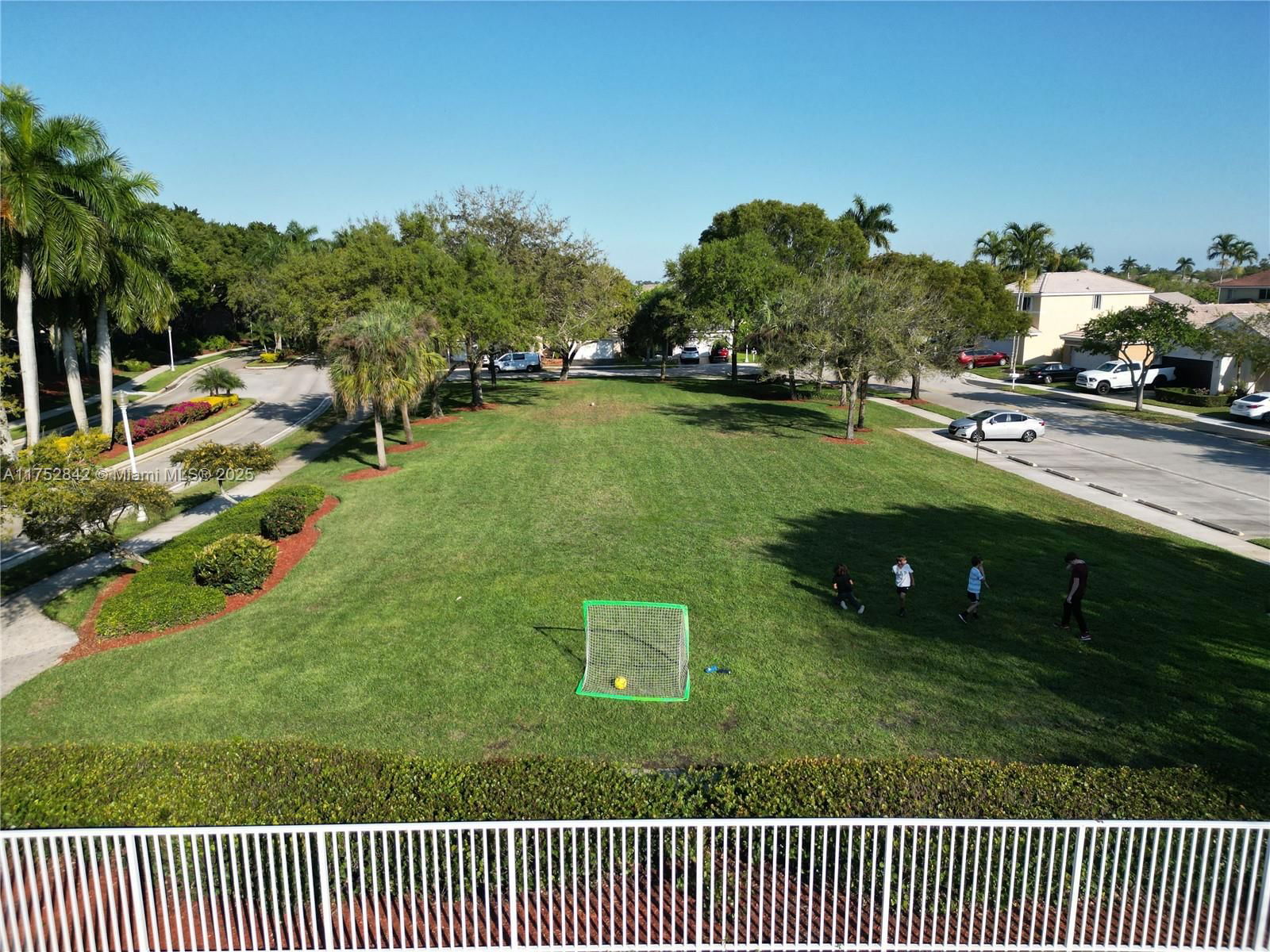 Real estate property located at 2045 Pompeii Ct #2045, Broward, Sectors 3 & 4 Boundary Pl, Weston, FL