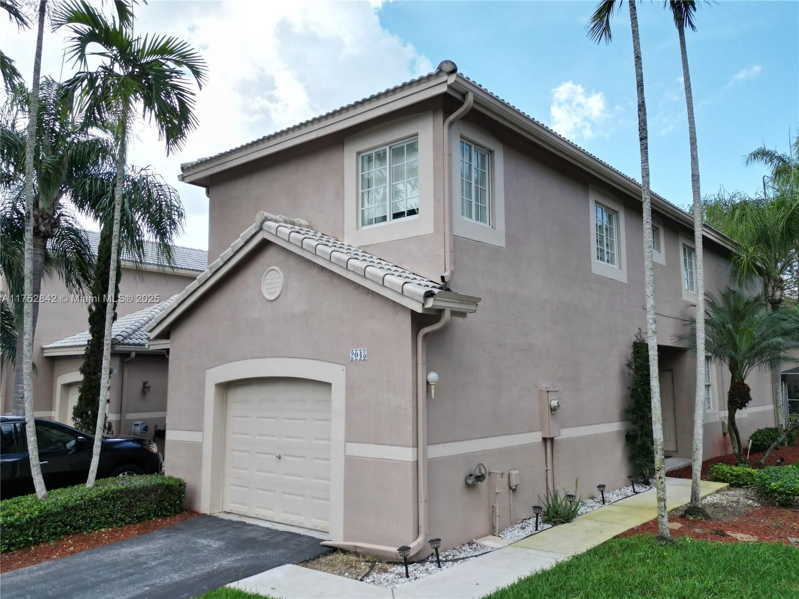 Real estate property located at 2045 Pompeii Ct #2045, Broward, Sectors 3 & 4 Boundary Pl, Weston, FL