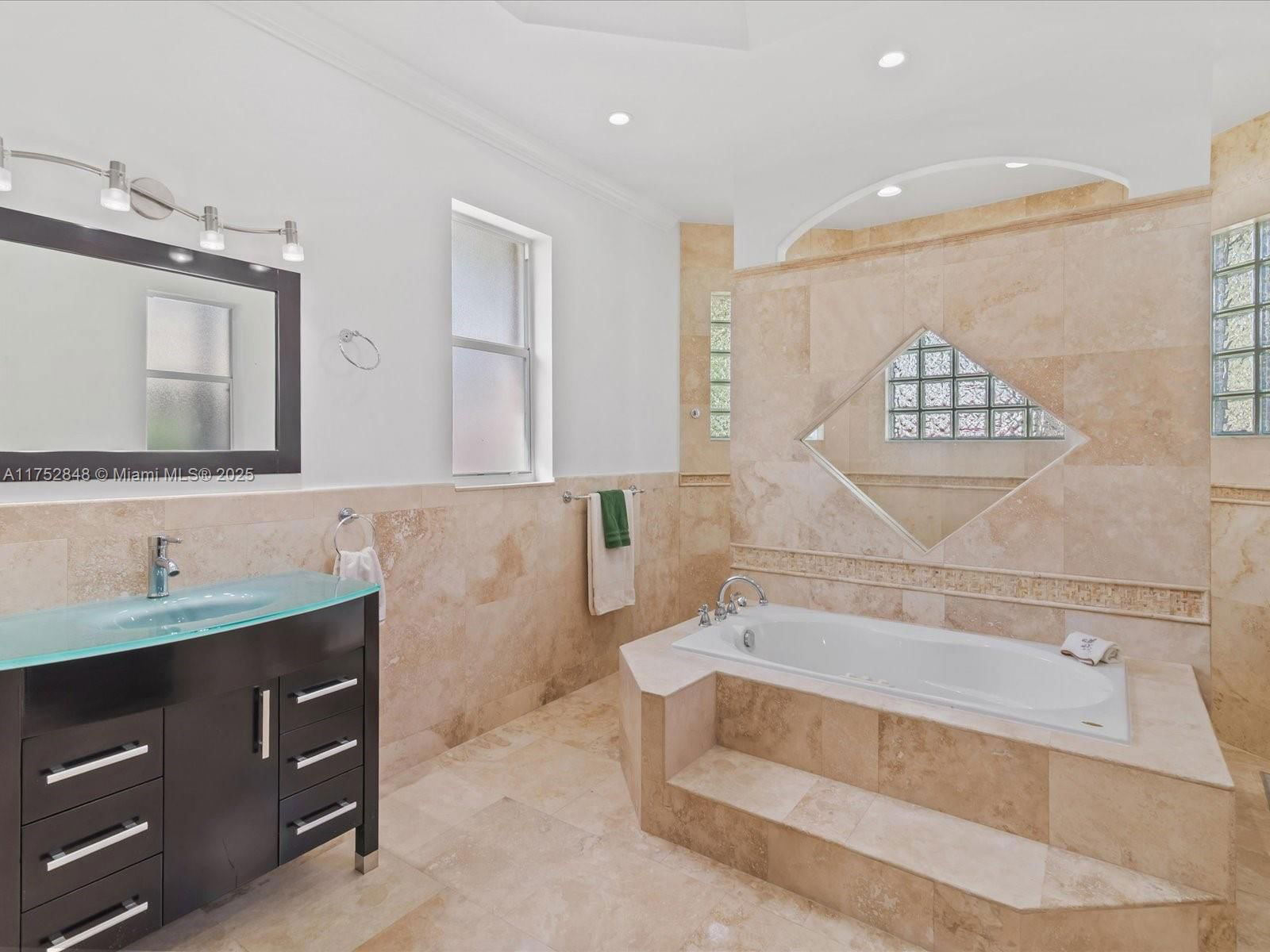 Real estate property located at 12832 23rd St, Broward, Pembroke Falls - Phase 1, Pembroke Pines, FL
