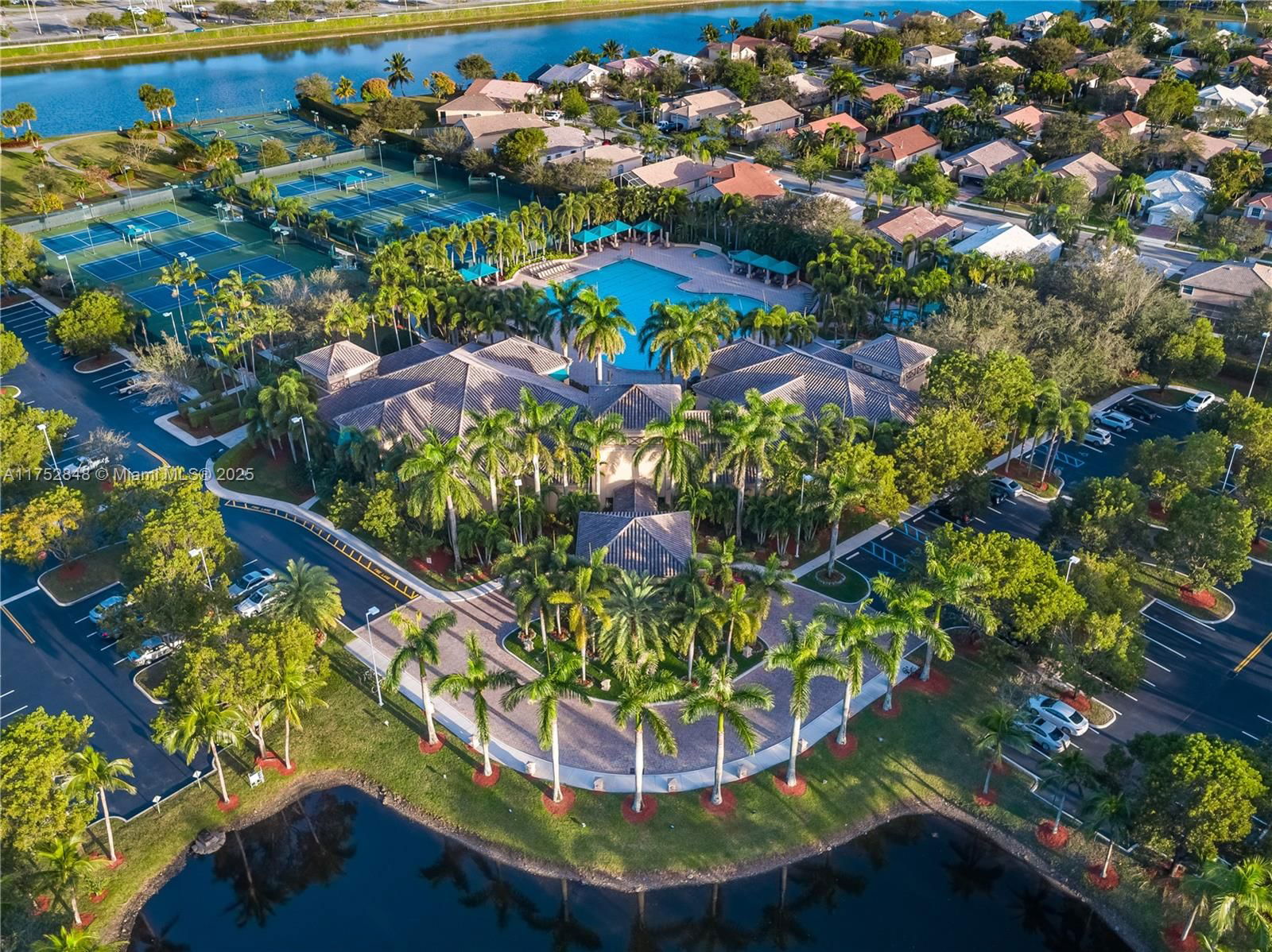 Real estate property located at 12832 23rd St, Broward, Pembroke Falls - Phase 1, Pembroke Pines, FL