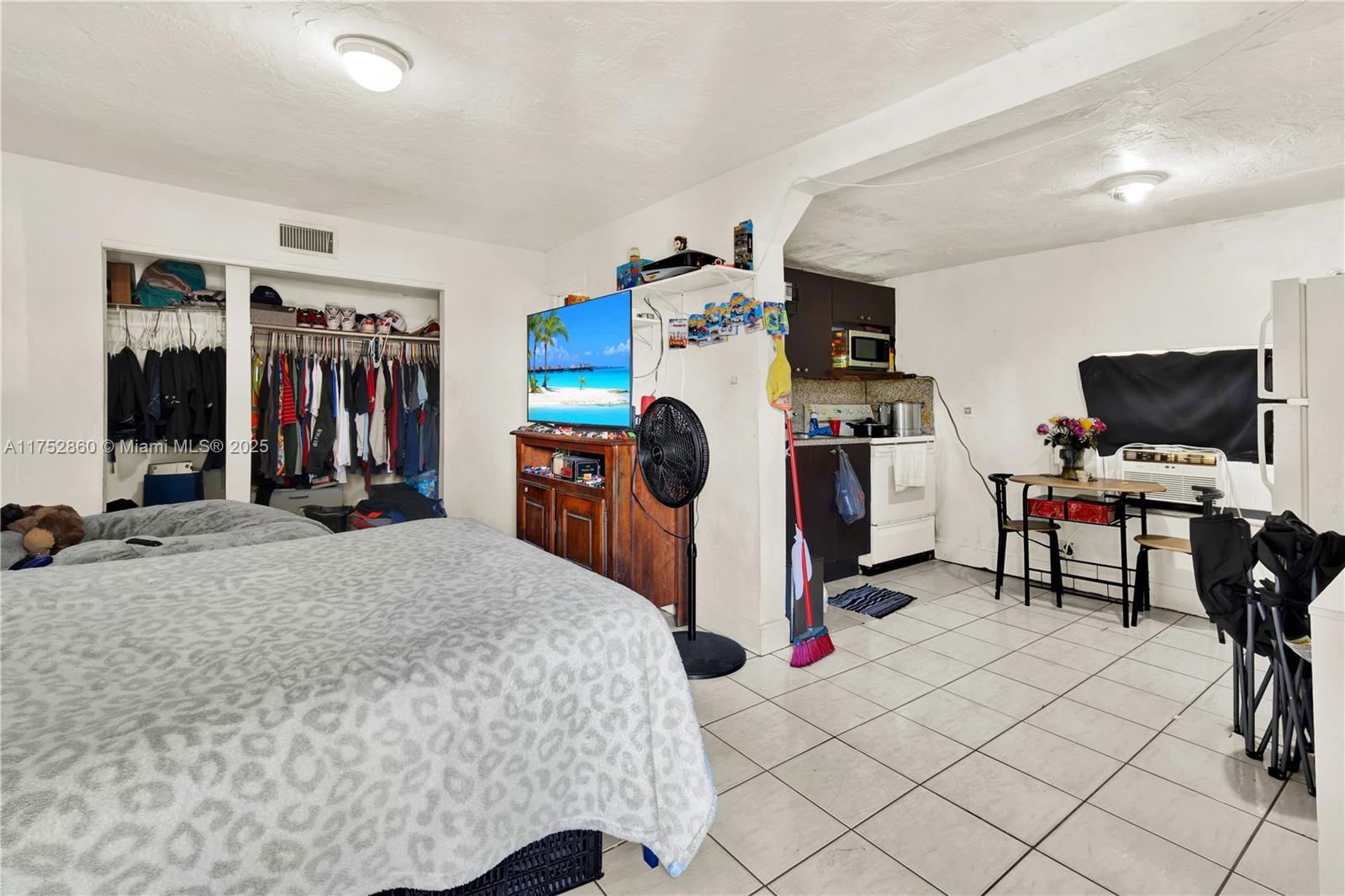 Real estate property located at 2400 82nd St, Miami-dade, Avocado Park, Miami, FL