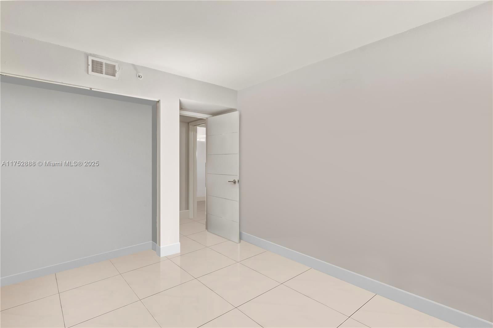 Real estate property located at 12106 Saint Andrews Pl #204, Broward, St Andrews Condo, Miramar, FL