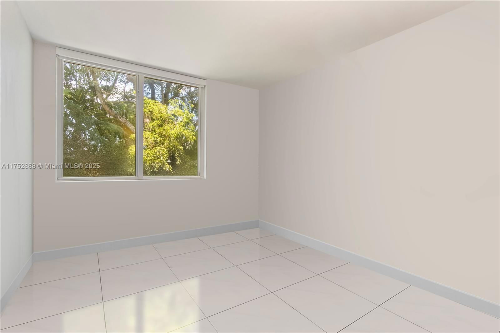 Real estate property located at 12106 Saint Andrews Pl #204, Broward, St Andrews Condo, Miramar, FL
