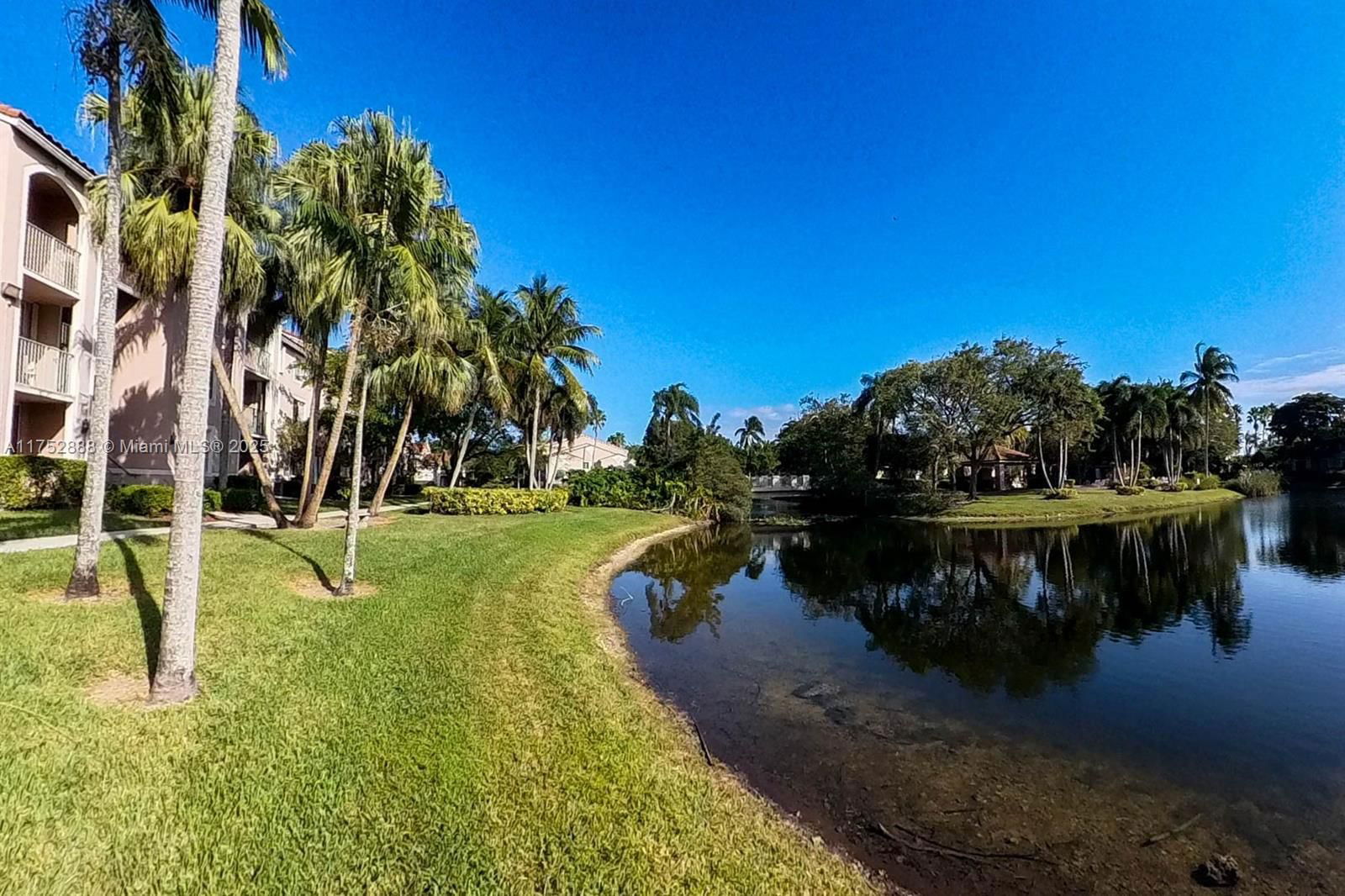 Real estate property located at 12106 Saint Andrews Pl #204, Broward, St Andrews Condo, Miramar, FL