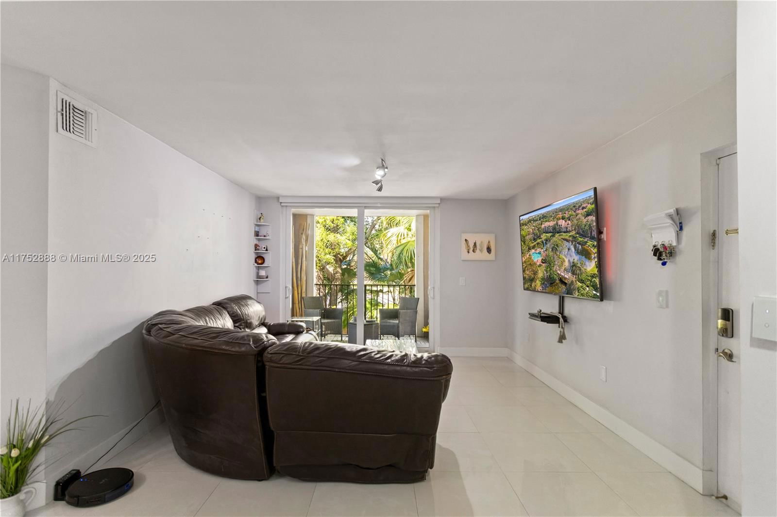 Real estate property located at 12106 Saint Andrews Pl #204, Broward, St Andrews Condo, Miramar, FL