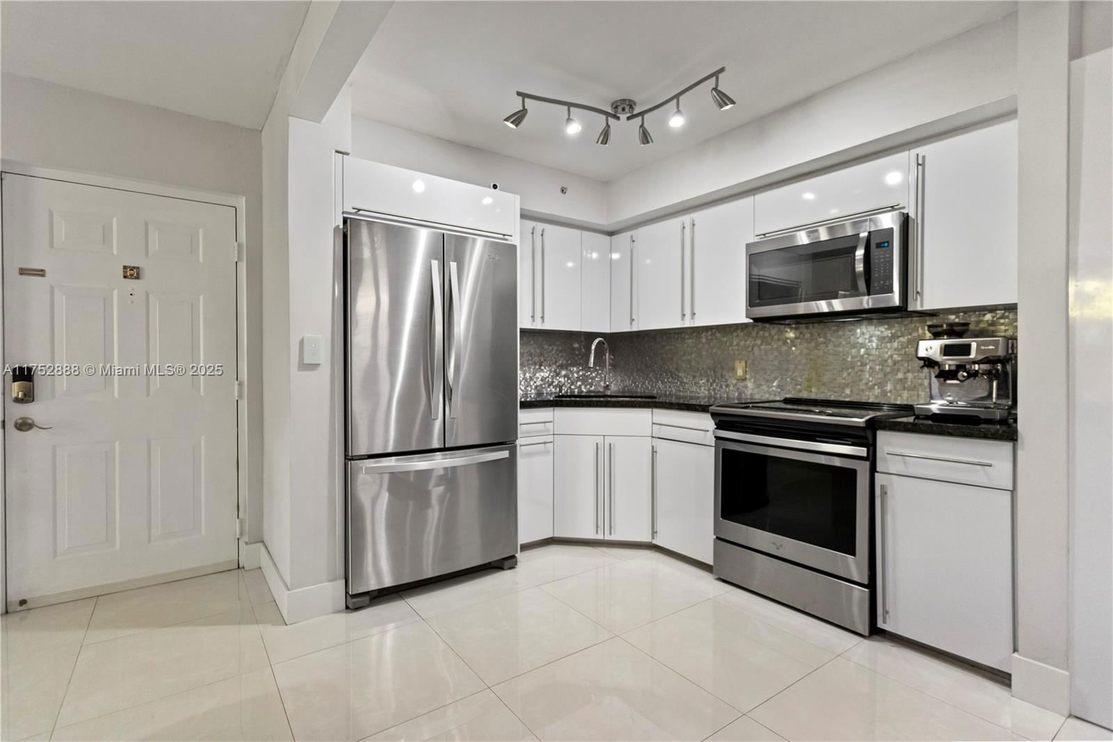 Real estate property located at 12106 Saint Andrews Pl #204, Broward, St Andrews Condo, Miramar, FL