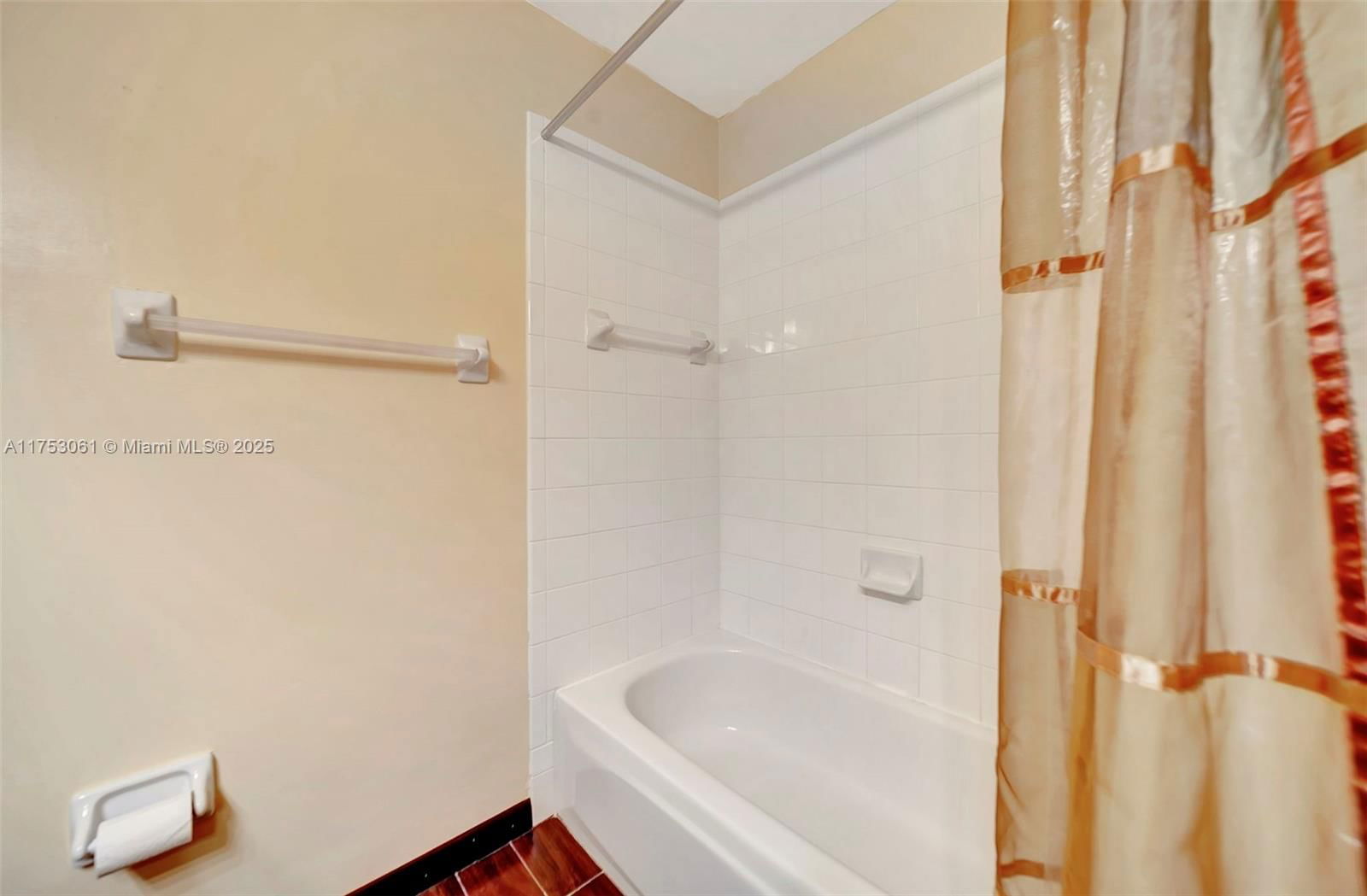 Real estate property located at 20358 3rd St, Broward, Crystal Pointe, Pembroke Pines, FL